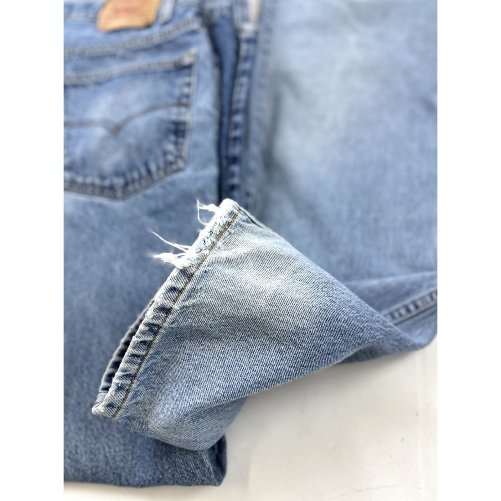 Levi's VINTAGE Levi’s 550 Jeans Men’s 40x32 Blue Distressed Relaxed Ankle 4 Pairs USA 100% Cotton Jeans Mens Size US 39 - 3 Thumbnail