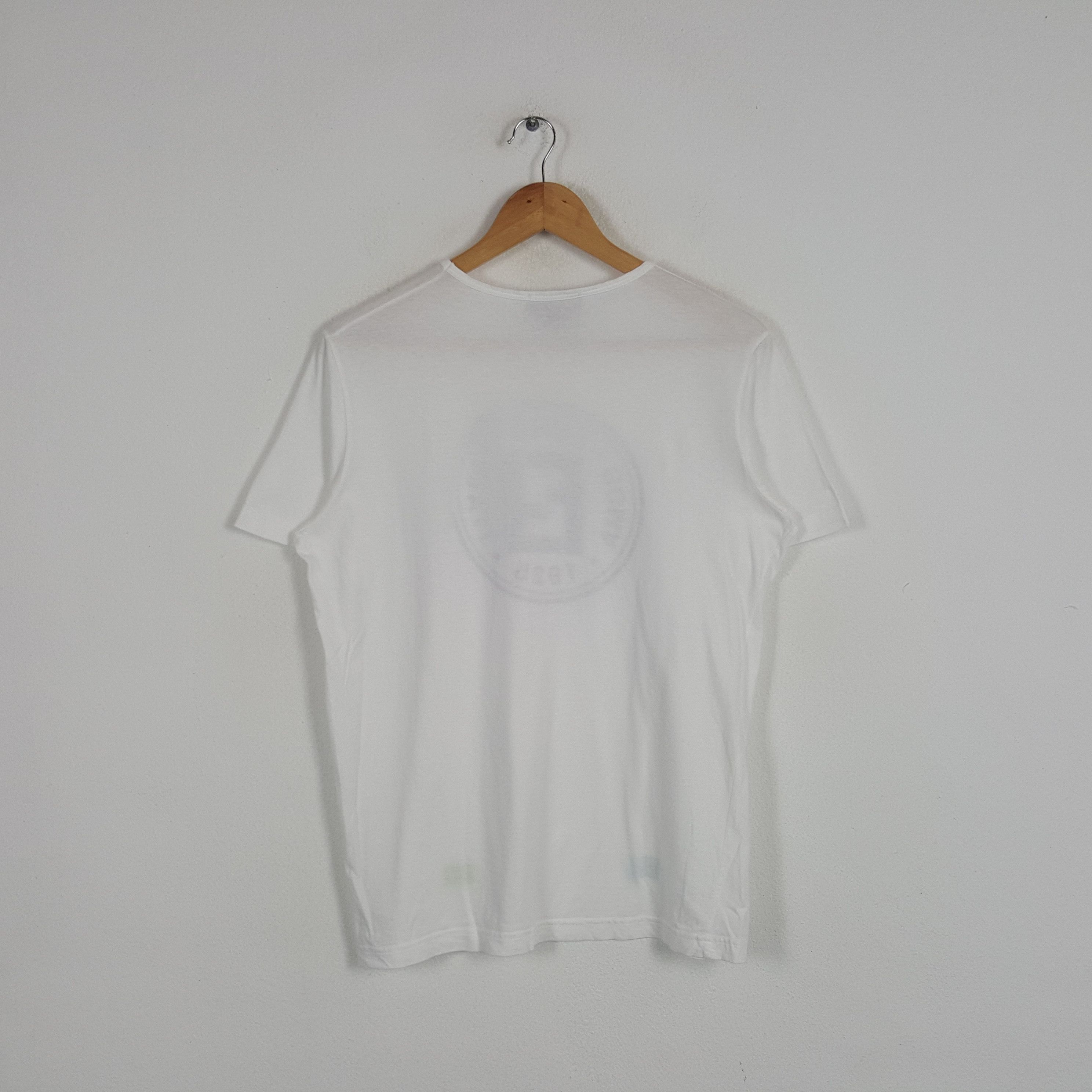 Vintage Vintage Fendi Italian Brand Big Logo Tshirt Size US M / EU 48-50 / 2 - 3 Thumbnail