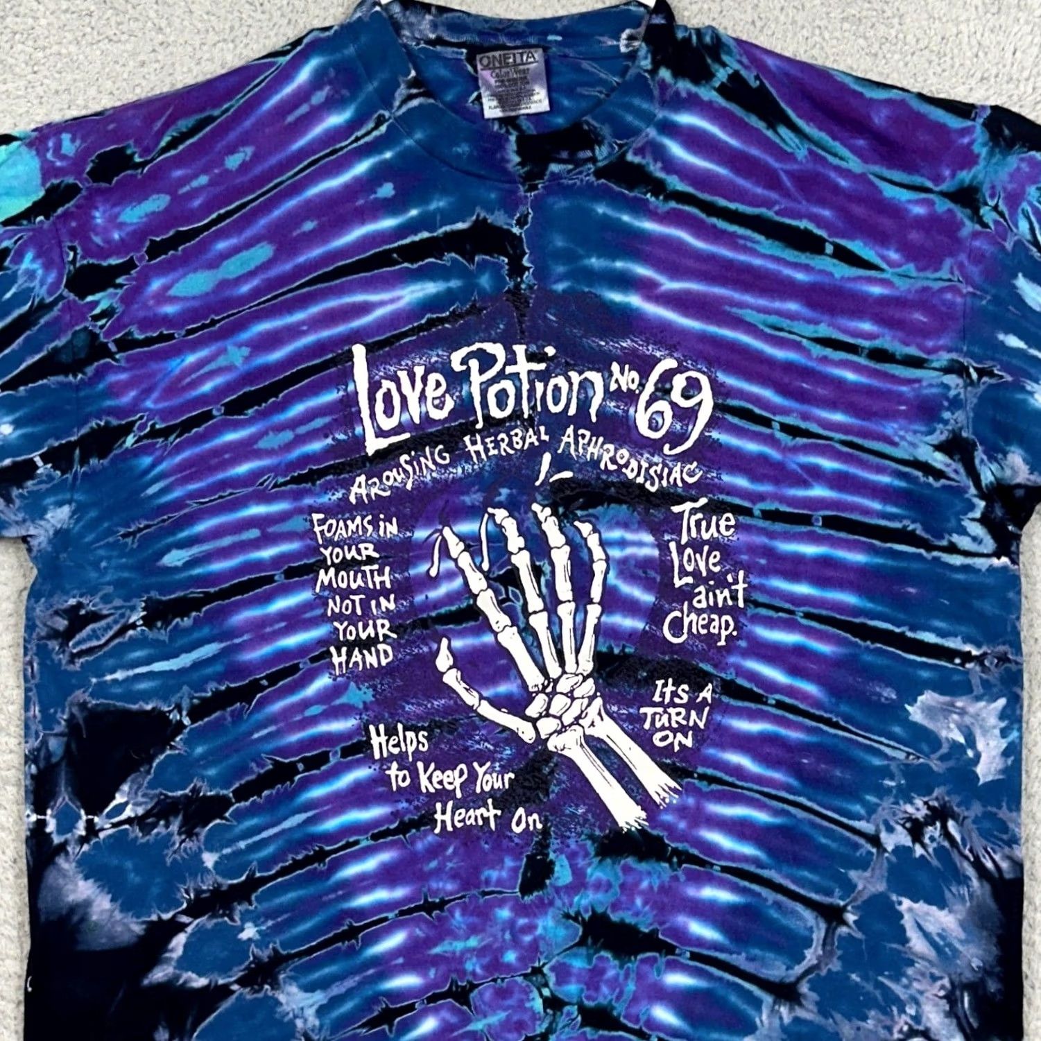 Vintage VINTAGE Oneita T-Shirt Men XL Purple Graphic Tie Dye Love Potion 69 USA Made EUC Size US XL / EU 56 / 4 - 2 Thumbnail
