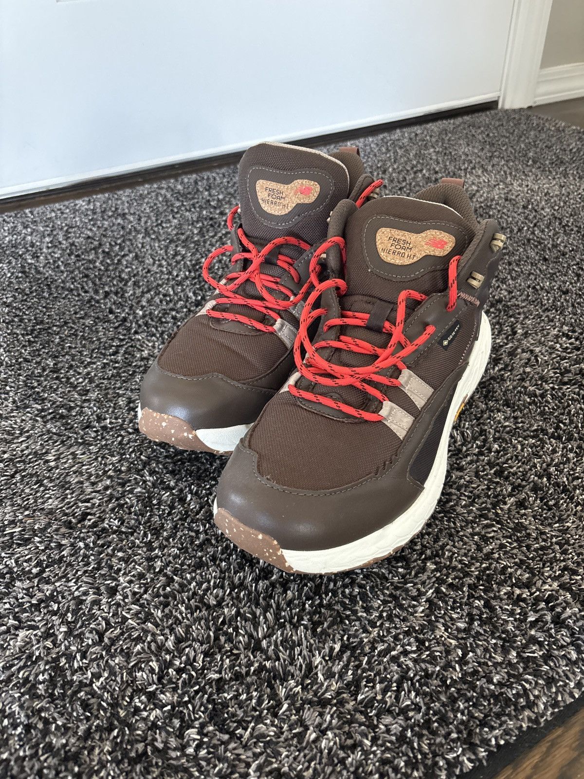 New Balance New Balance Boots Size US 9.5 / EU 42-43 - 3 Thumbnail