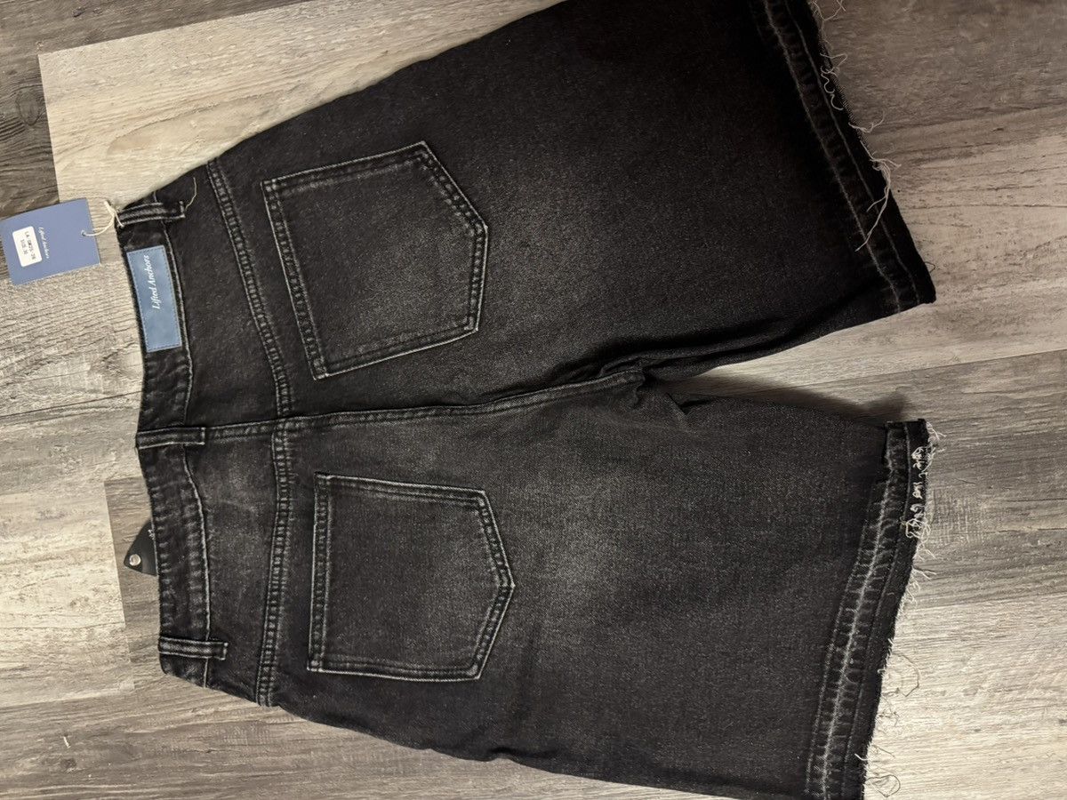 Lifted Anchors Lifted Anchors Raw Edge Jean Shorts ‘Black Wash’ Size US 30 / EU 46 - 2 Thumbnail