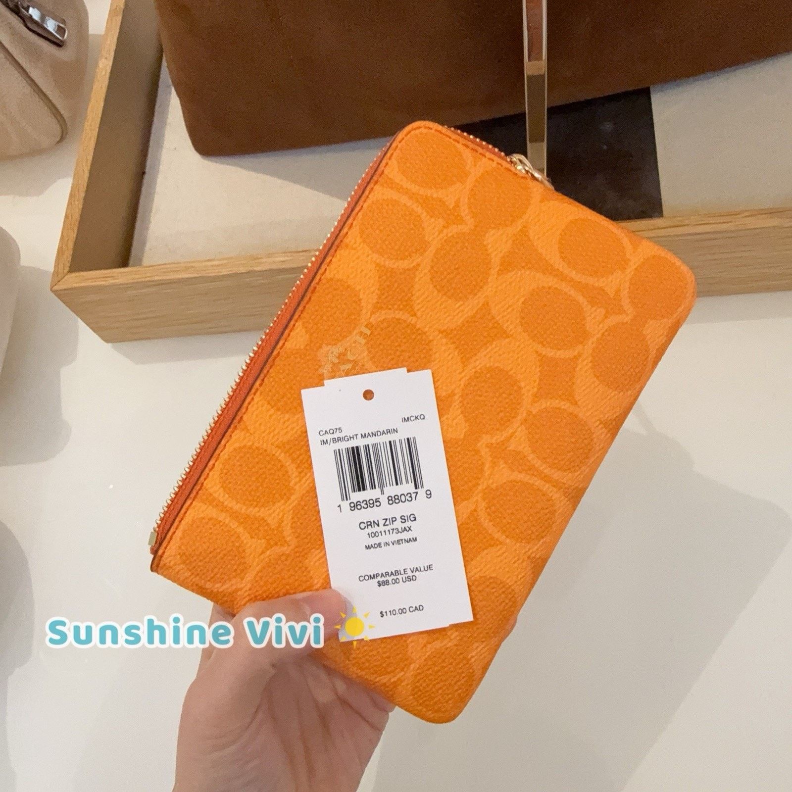 Coach NWT Coach Corner Zip Wristlet CAQ75 Bright Mandarin Size ONE SIZE - 4 Thumbnail