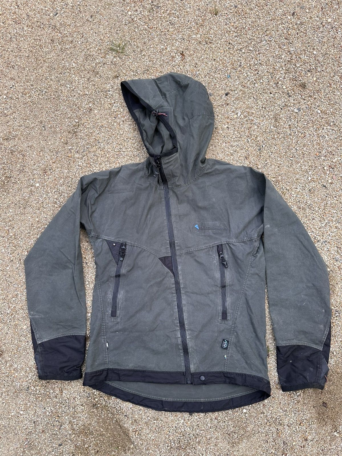 Klattermusen Klattermusen Asymmetric Faded Big Hood Cropped Jacket Size US S / EU 44-46 / 1 - 8 Thumbnail