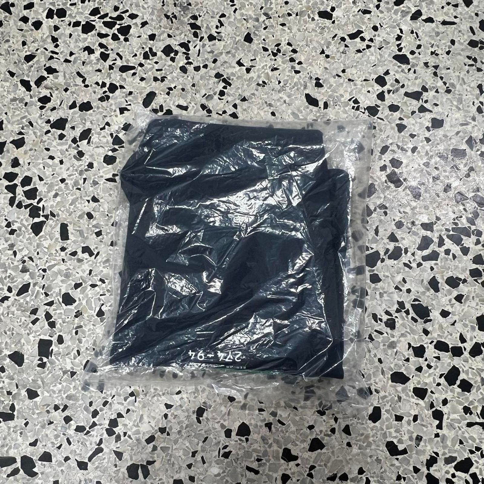 Supreme SUPREME SS 24 NAVY STANDARD TEE: Size US XL / EU 56 / 4 - 5 Thumbnail