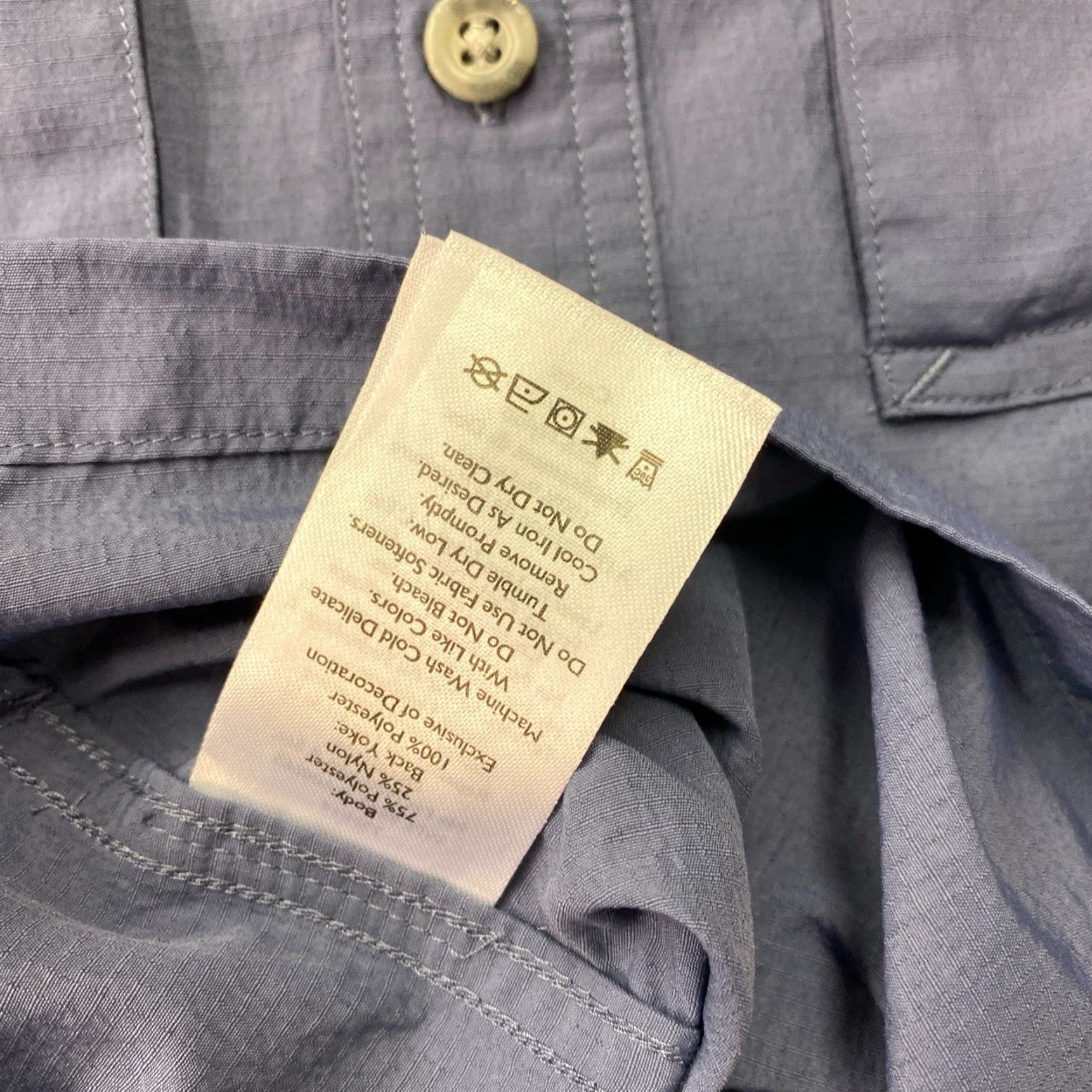 Eddie Bauer Eddie Bauer Sport Shop Short Sleeve Button-Up Shirt Mens M Blue Vented Back Pockets 3 Hoops Zipper Nylon Polyester"}} Size US M / EU 48-50 / 2 - 4 Thumbnail