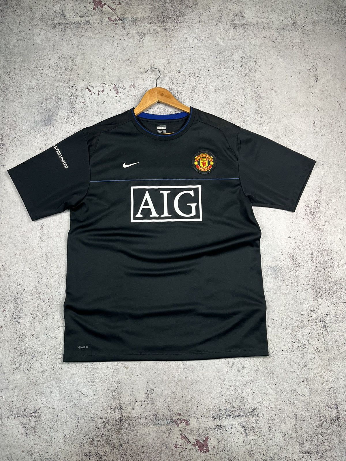Vintage MANCHESTER UNITED 2008/2009 TRAINING SOCCER JERSEY NIKE Size US XL / EU 56 / 4 - 1 Thumbnail