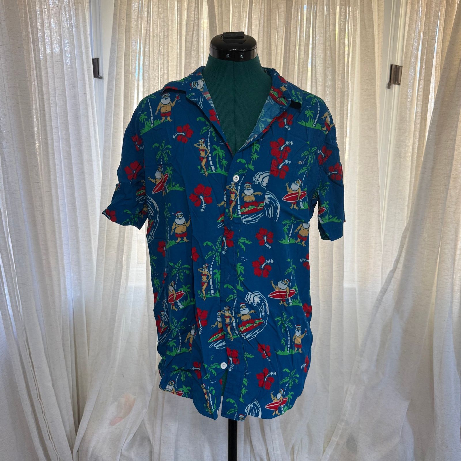 Tipsy Elves Tipsy Elves Surfing Santa Hawaiian Shirt | Sz M Size US M / EU 48-50 / 2 - 2 Thumbnail