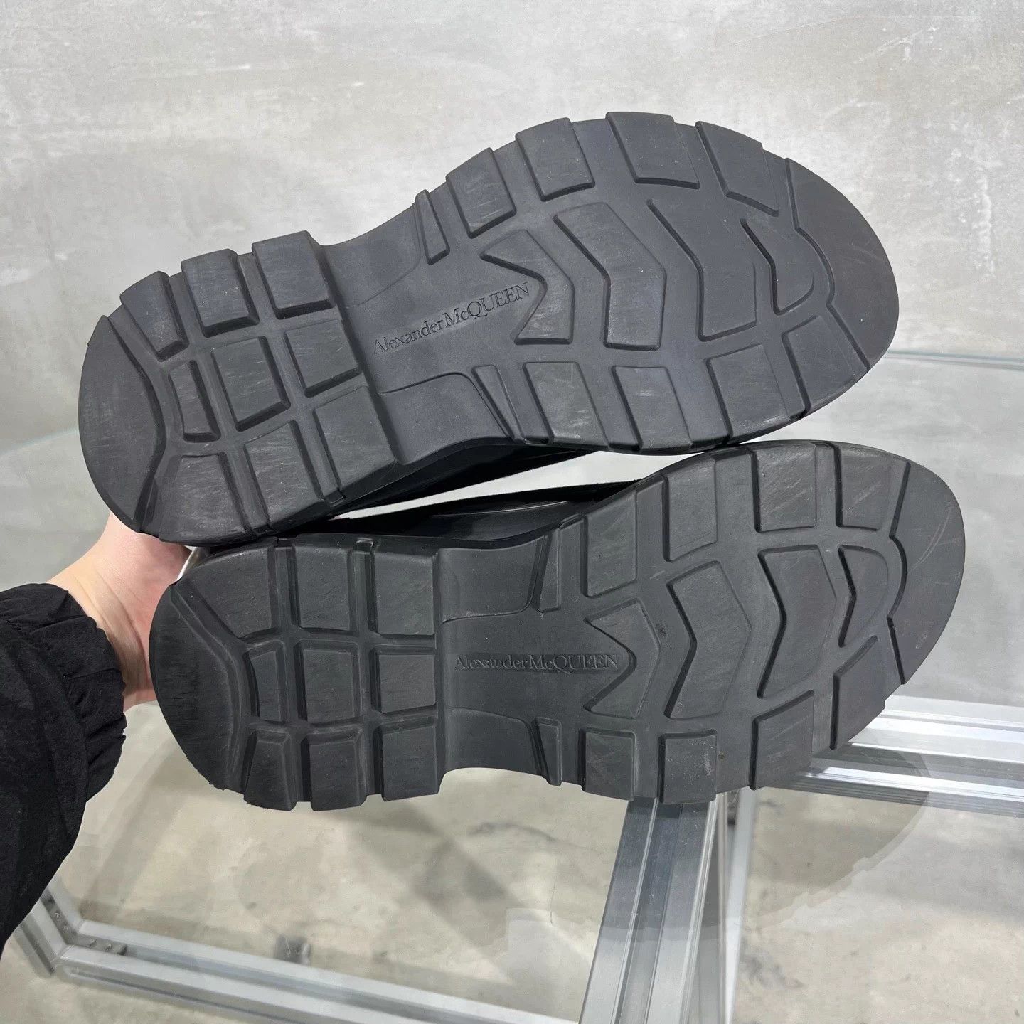 Alexander McQueen Alexander McQueen Tread Slick black 37 EU Size US 6 / IT 36 - 7 Thumbnail