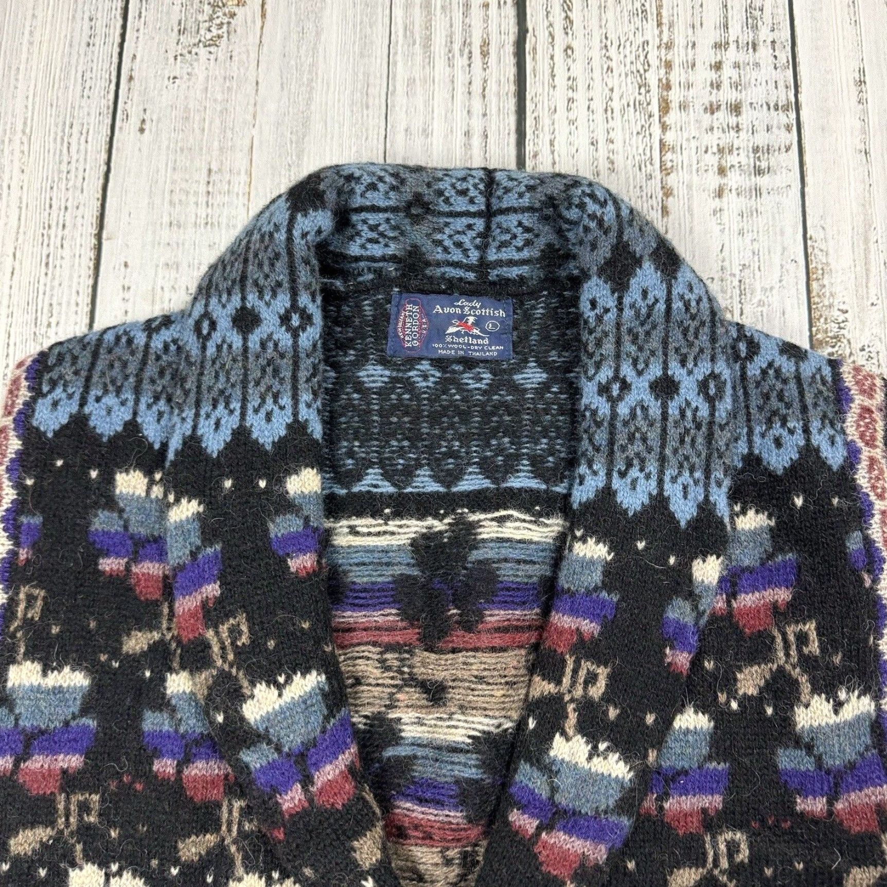 Vintage Vintage Kenneth Gordon Shetland Wool Geometric Patterned Sleeveless Shawl Collar Vest L Womens Size L / US 10 / IT 46 - 2 Thumbnail