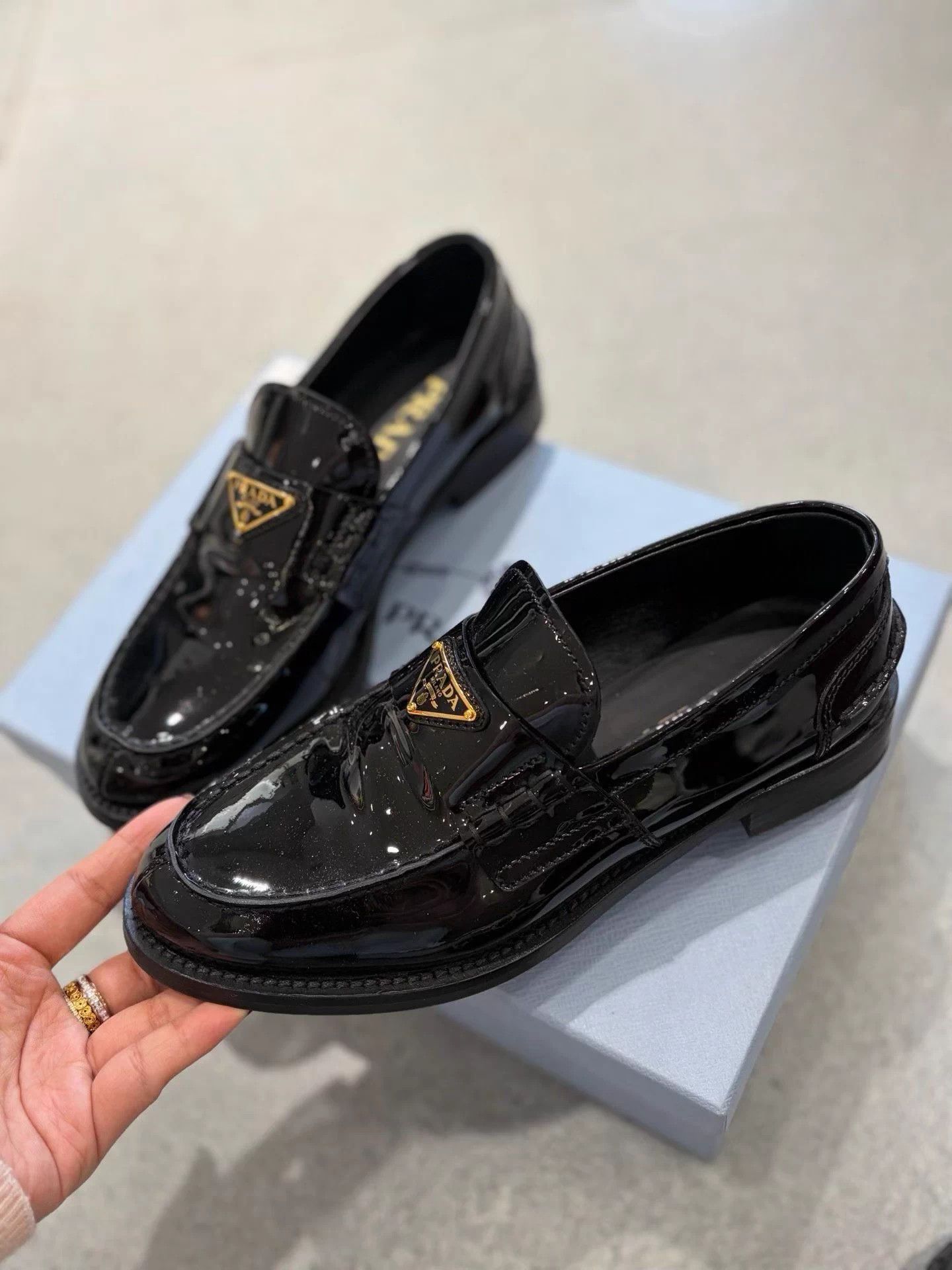 Prada Prada Black Patent Leather Triangle Logo Loafer 36Mint Size US 5.5 / IT 35.5 - 2 Thumbnail