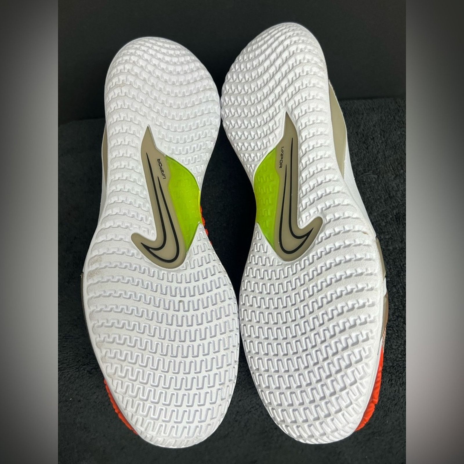 Nike Nike React Vapor NXT HC Tennis Shoes White Black Mango NWOB Size US 8 / EU 41 - 8 Thumbnail