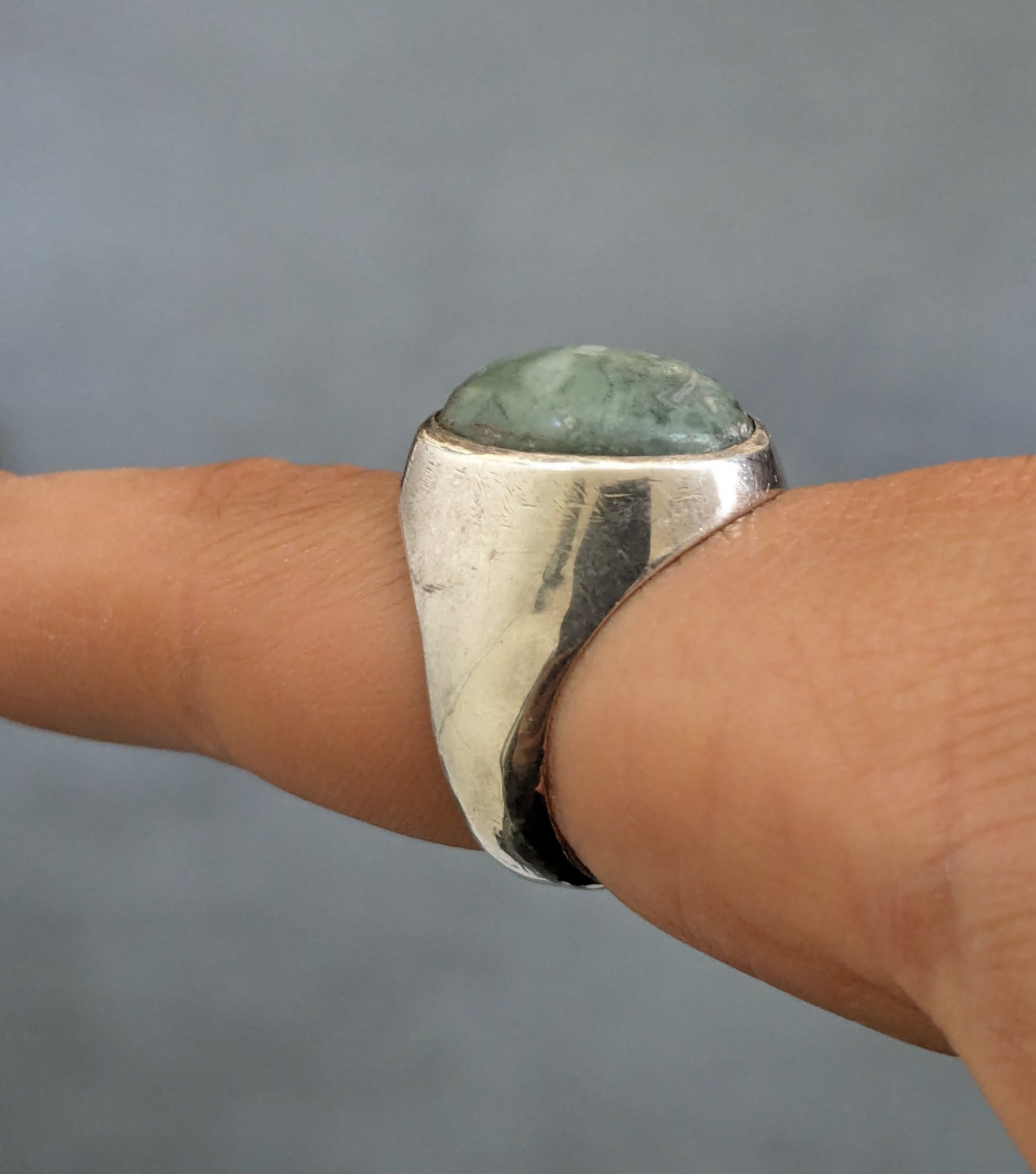 Vans Men's Chino Pants 28 Relaxed Fit Green Corduroy Flat Front 28x30 Modern