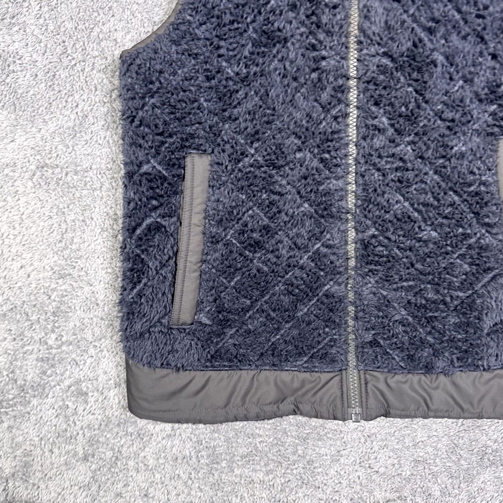 Patagonia VINTAGE Patagonia Vest Womens XS Los Gatos Reversible Quilted Fur Sherpa Hooded 25220 Size XS / US 0-2 / IT 36-38 - 3 Thumbnail