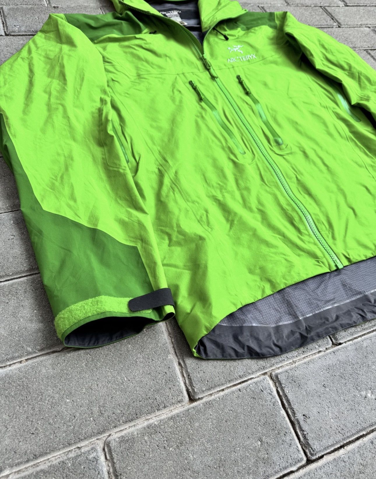 Arc'teryx Jacket Arc'teryx Alpha ar in Lichen GORE-TEX Pro Size US S / EU 44-46 / 1 - 6 Thumbnail