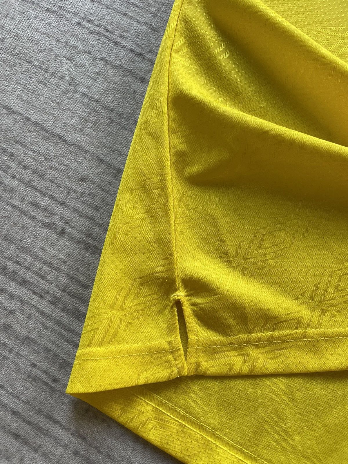 Umbro Vintage Umbro Jersey 90s Style Size US L / EU 52-54 / 3 - 10 Thumbnail
