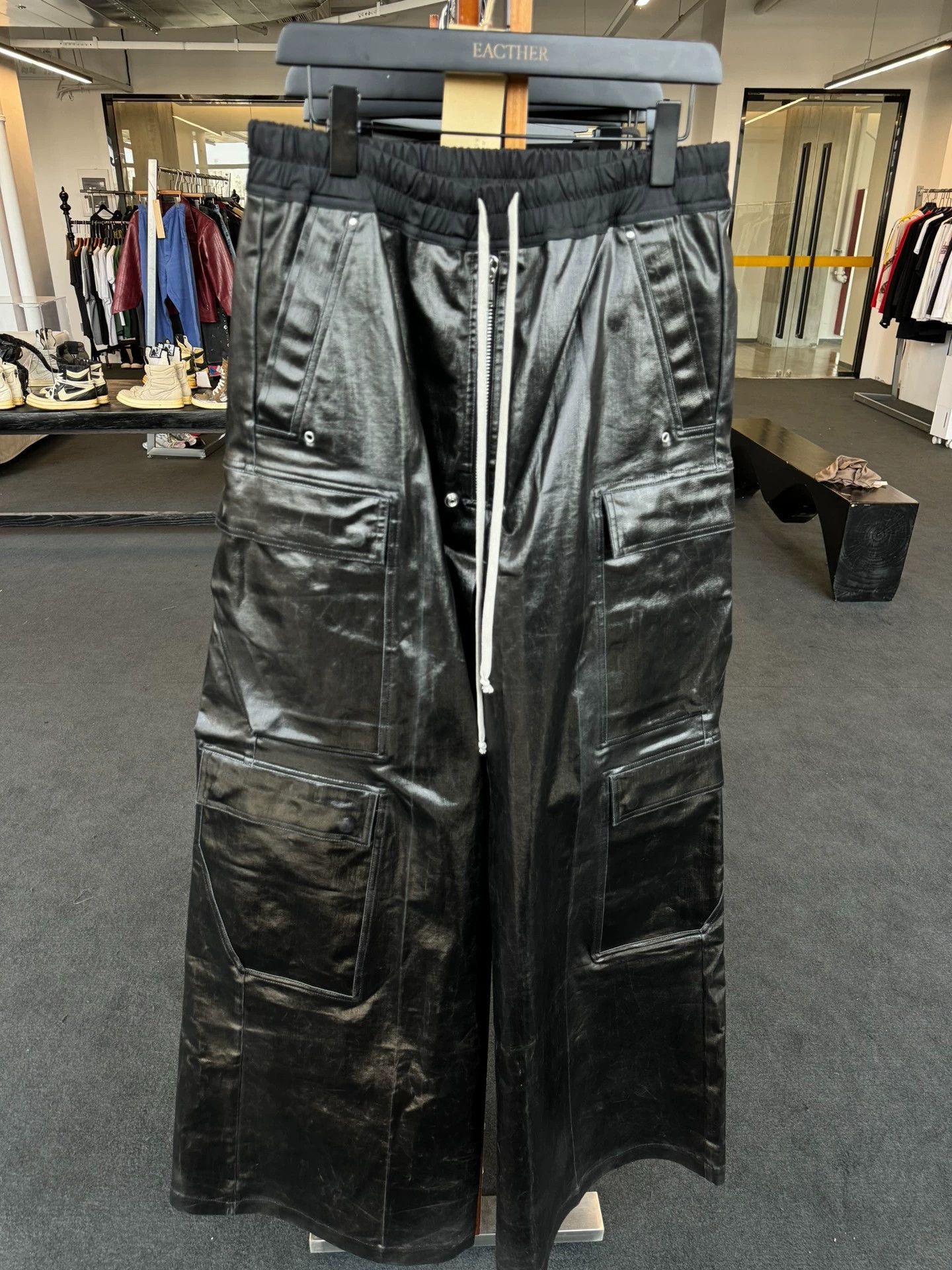 Rick Owens Rick Owens Metal coated zipper tooling pocket wide-leg pant Size US 32 / EU 48 - 1 Thumbnail