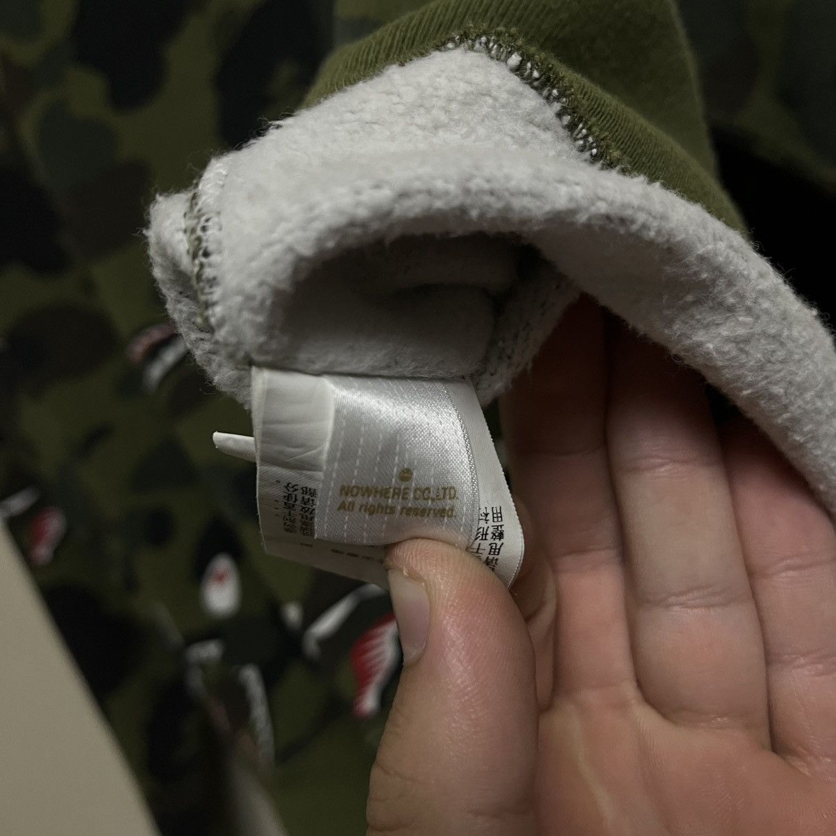 Bape FW20 Bape 1st Green Camo Shark Pattern Crewneck Sweatshirt Size US M / EU 48-50 / 2 - 13 Thumbnail