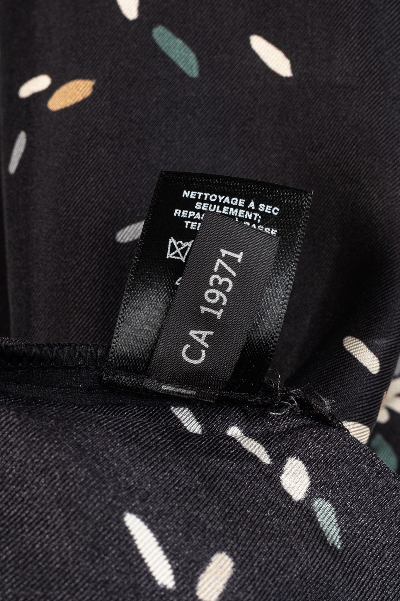 Lafayette 148 Lafayette 148 Thoren Black Silk Sprinkles-Print Shift Dress Size L / US 10 / IT 46 - 10 Thumbnail
