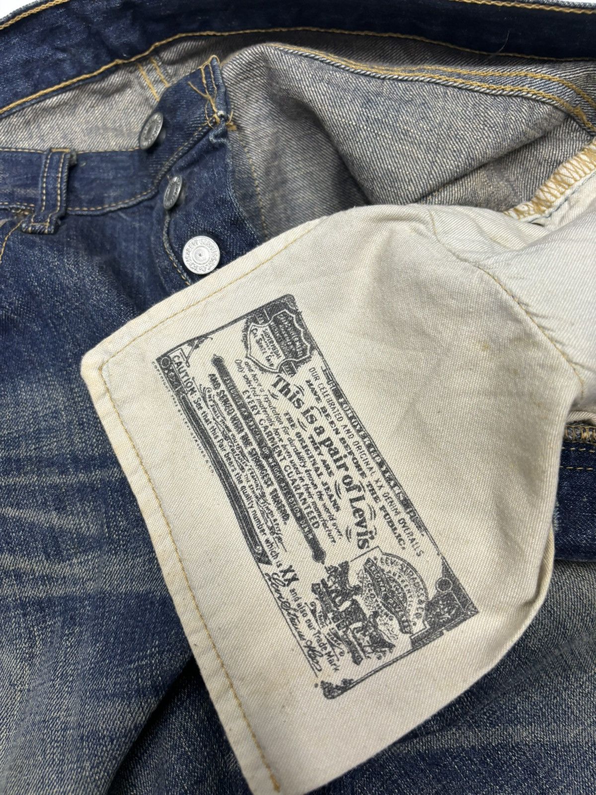 Levi's RARE LEVIS 501 JAPAN DISTRESSED DENIM JEANS Size US 32 / EU 48 - 13 Thumbnail