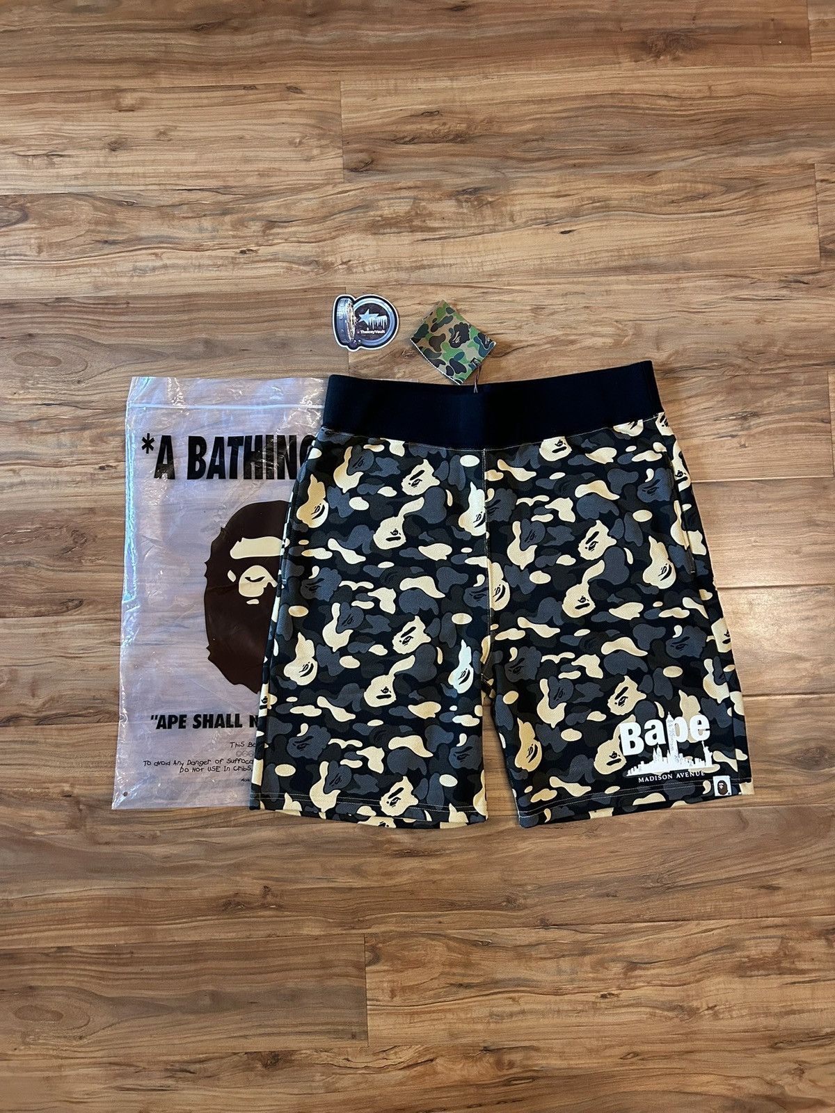 Bape NEW Bape Madison Ave Camo Sweat Shorts Size US 34 / EU 50 - 1 Thumbnail