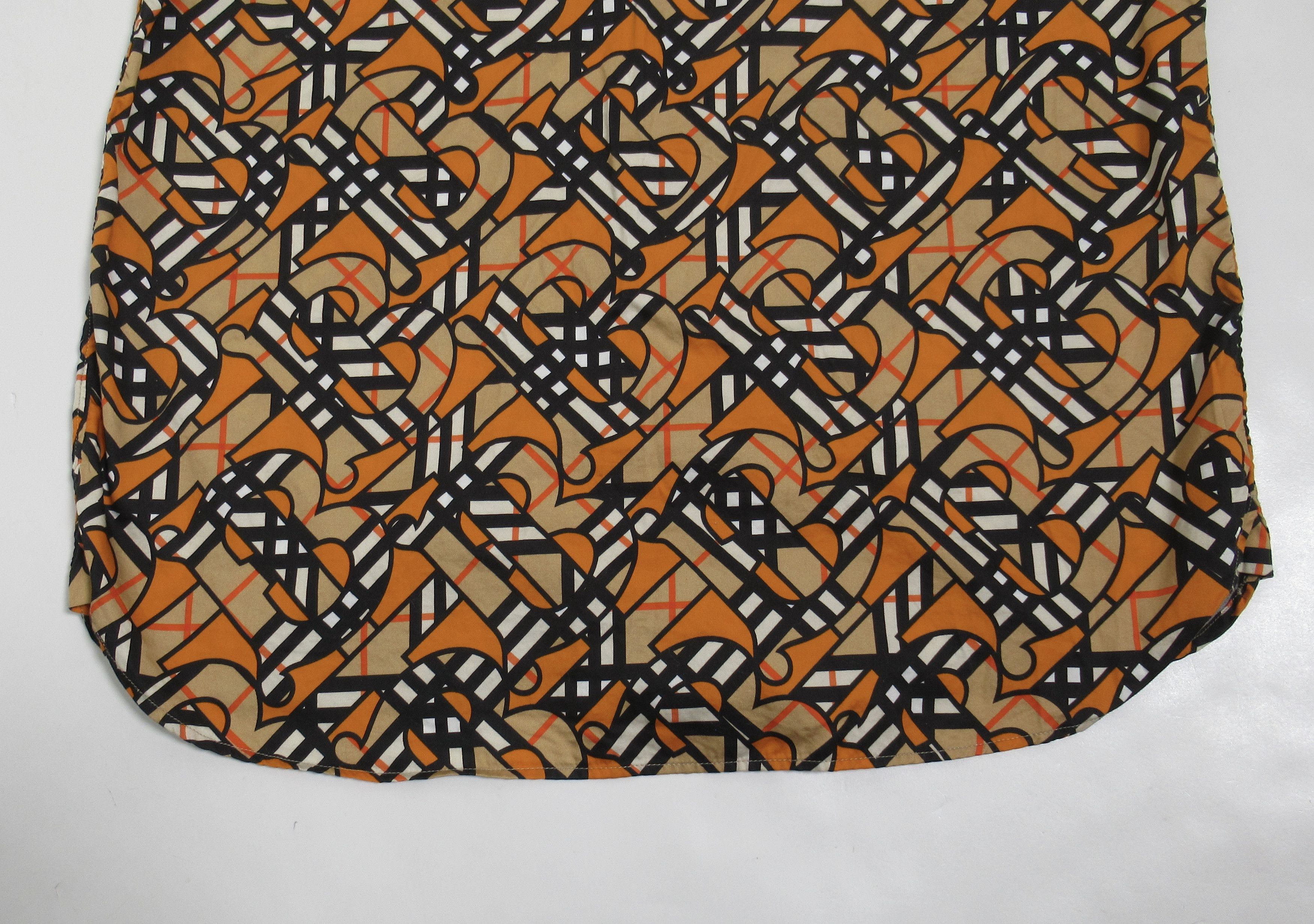 Burberry Burberry TB Monogram-Print Short Sleeve Shirt Archive Beige Size US S / EU 44-46 / 1 - 8 Thumbnail