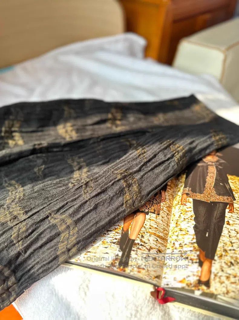 Dries Van Noten Dries Van Noten Black Midi Skirt Size 24" / US 00 / IT 34 - 1 Thumbnail