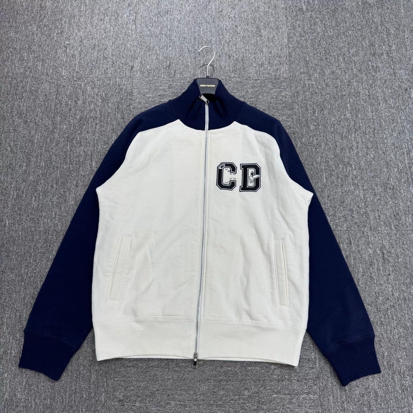Dior dior embroidered letter zip-up jacket Size US XL / EU 56 / 4 - 1 Thumbnail