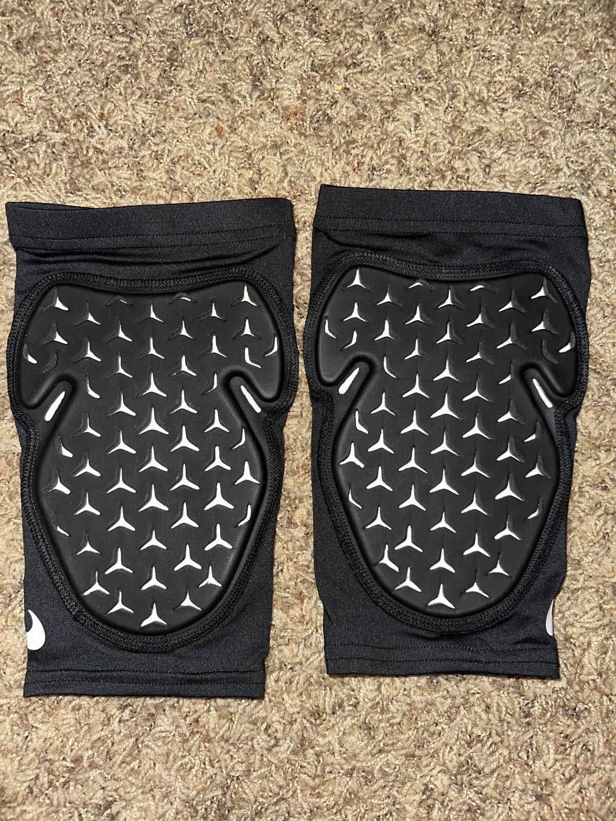 Nike Nike Pro Strong Multi-wear Sleeves Size ONE SIZE - 8 Thumbnail