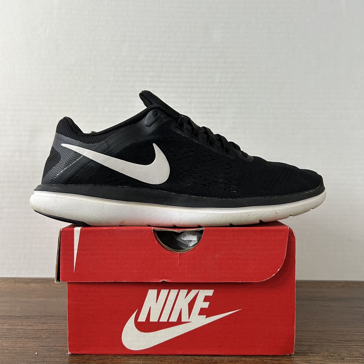 Nike Nike Flex Runner Shoes Black/White Women Size 8.5 Size US 8.5 / IT 38.5 - 1 Thumbnail