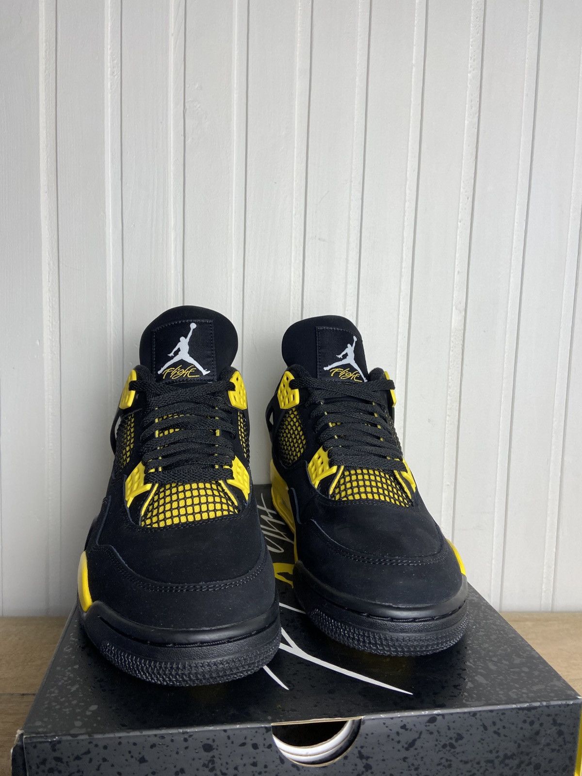 Jordan Brand New Jordan 4 Retro "Thunder" 2023 authentic size 11US Size US 11 / EU 44 - 4 Thumbnail