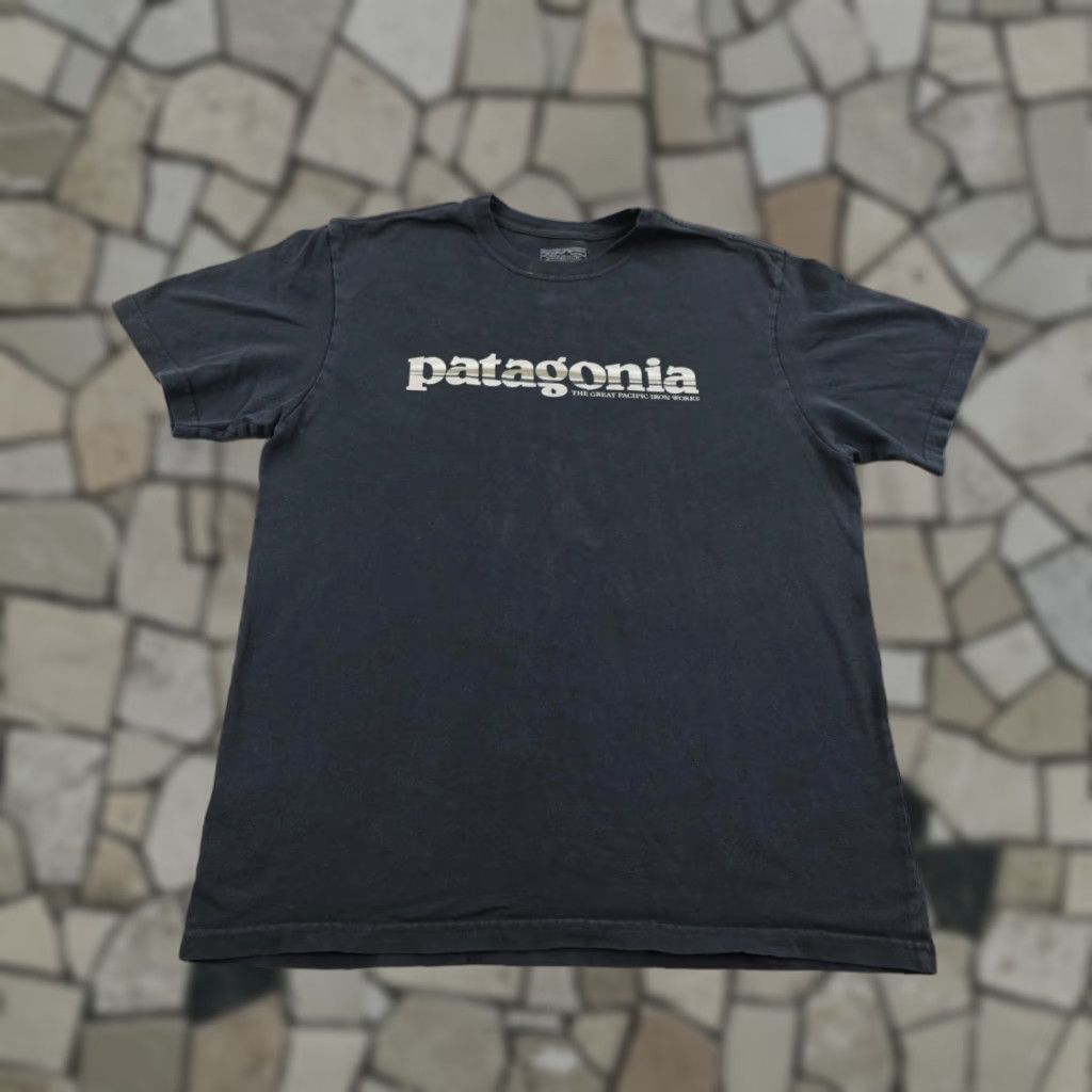 Patagonia Patagonia Shirt Medium Black Great Pacific Iron Works Organic Cotton Made in USA Mens T-Shirt Graphic Print Crew Neck Short Sleeve Size US M / EU 48-50 / 2 - 1 Thumbnail