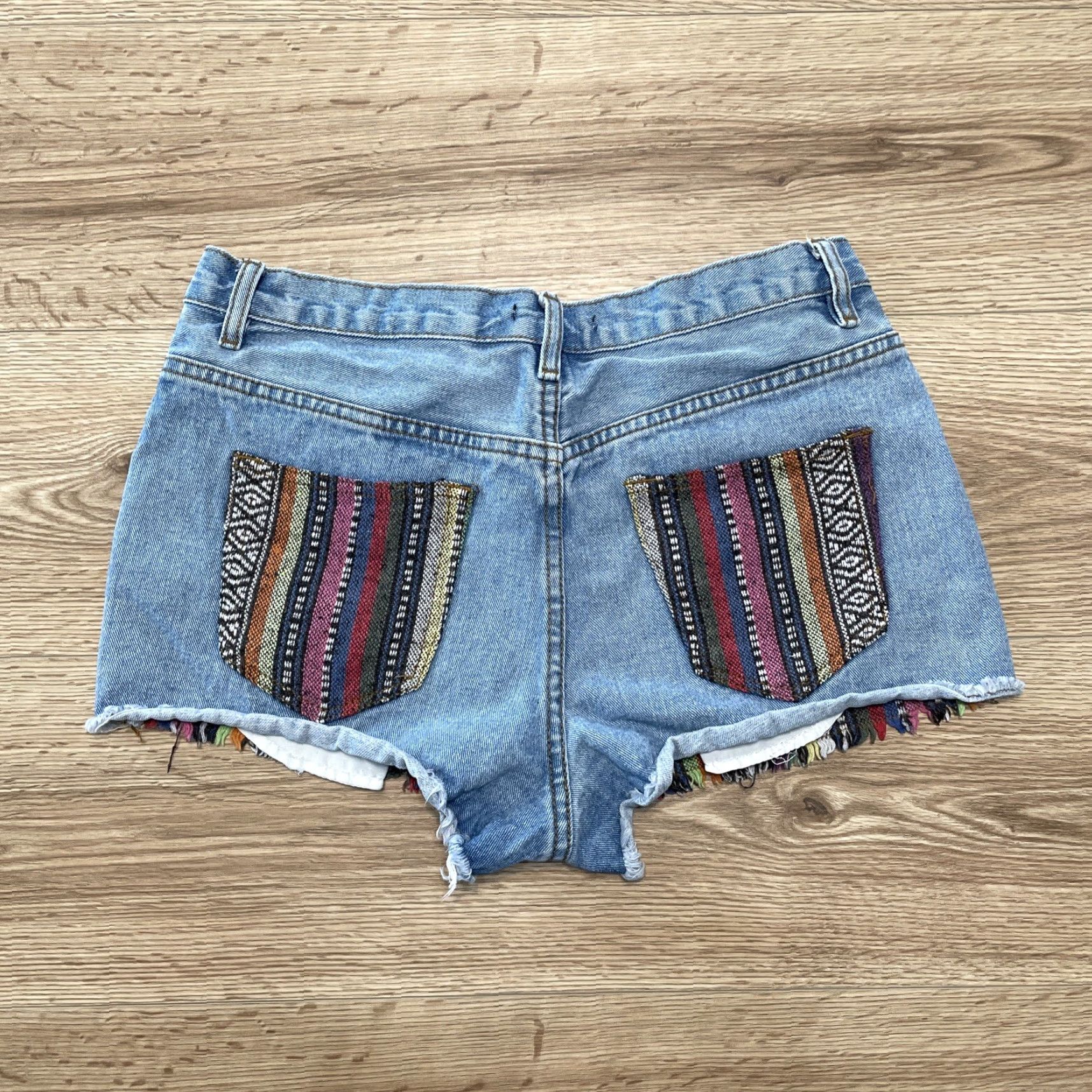 Forever 21 VINTAGE Forever 21 Denim Shorts Women 30 Light Wash Cut-Off Ripped Size 30" / US 8 / IT 44 - 6 Thumbnail