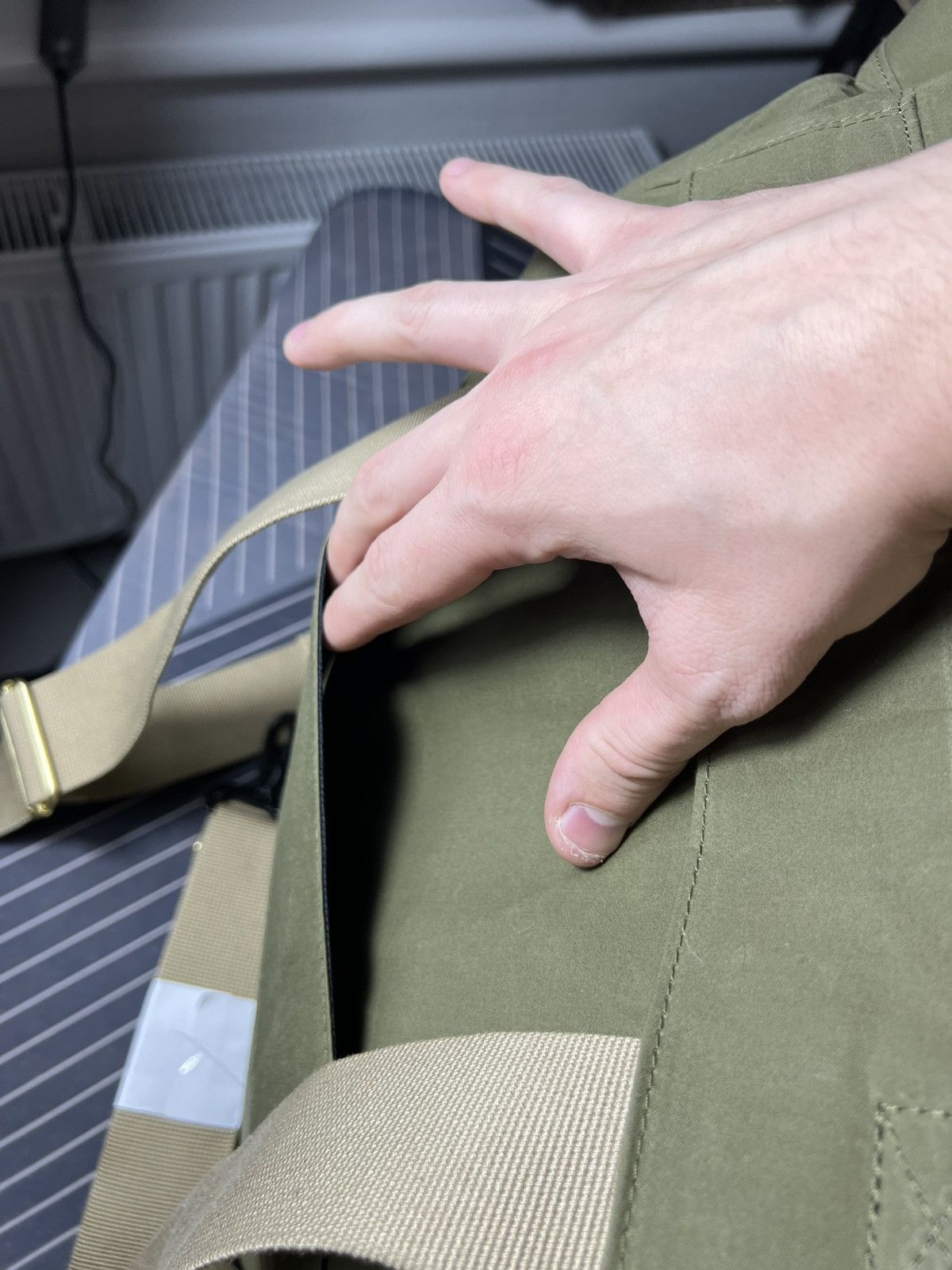 Barbour NWT Barbour Transport 3‑Way Tote/Backpack Bag – Olive Green Size ONE SIZE - 11 Thumbnail