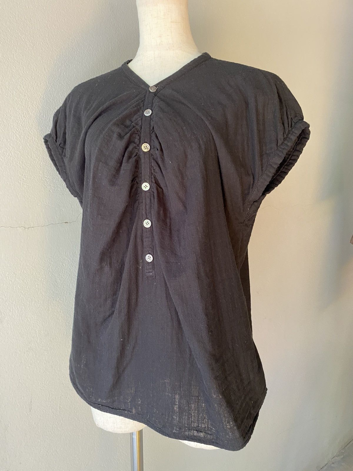 Issey Miyake Plantation Black Buttoned V-Neck Blouse Size M / US 6-8 / IT 42-44 - 7 Thumbnail