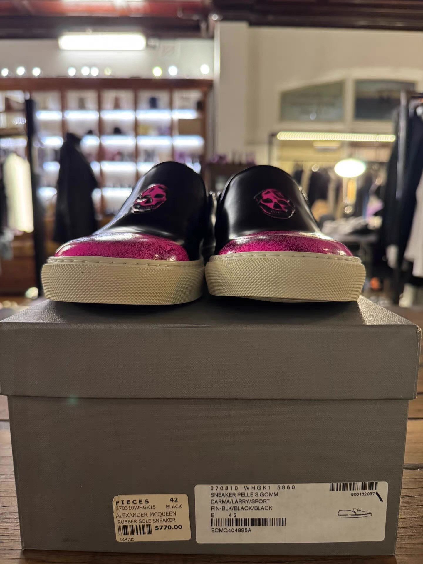Alexander McQueen Alexander McQueen 15SS Men's Black‑Pink Skull Slip‑Ons Ｑ25 Size US 8 / EU 41 - 4 Thumbnail