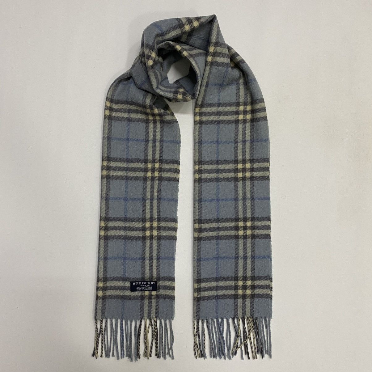 Burberry BURBERRYS SCARF MUFFLER BUR008 Size ONE SIZE - 1 Thumbnail