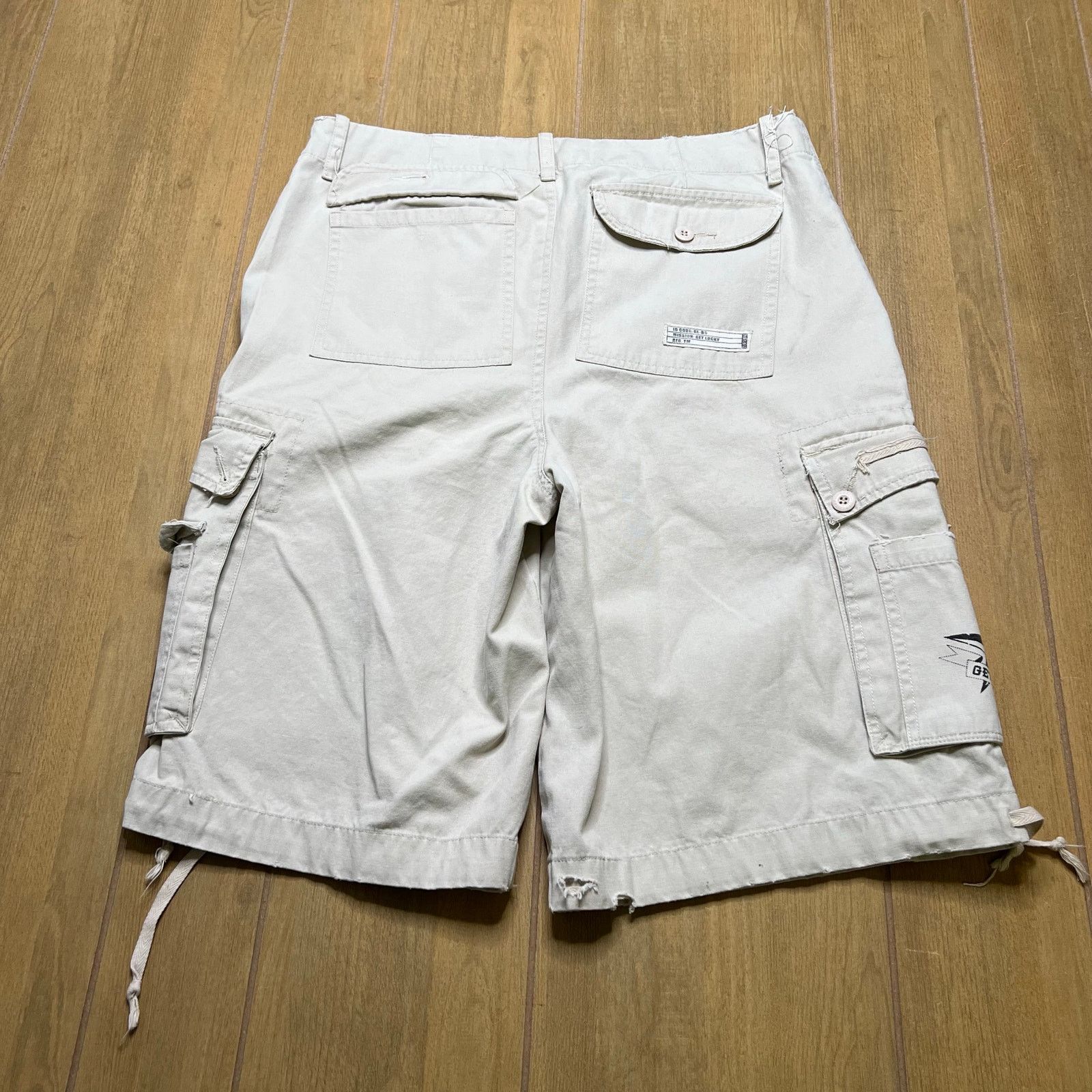 Vintage Y2K Get Lucky Men Shorts Sz 34 baggy loose Size US 34 / EU 50 - 8 Thumbnail