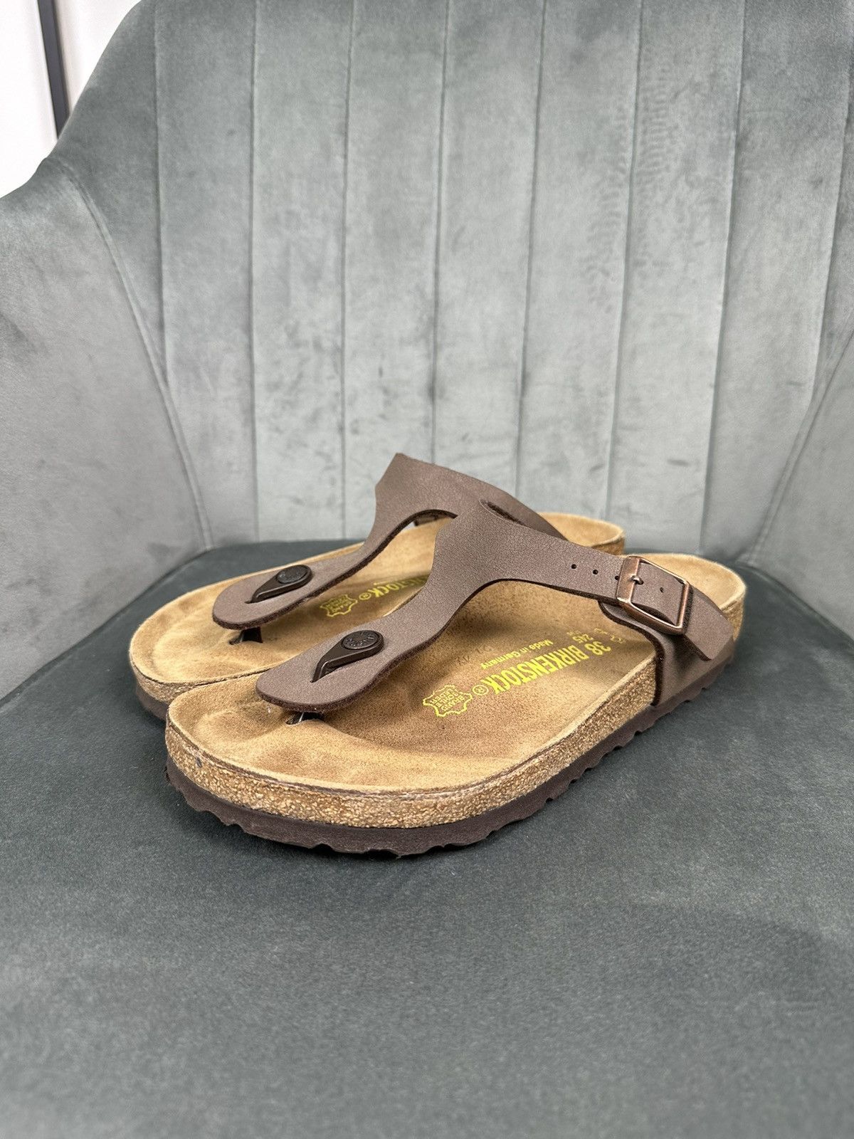 Birkenstock Birkenstock Gizeh Moca Birko-flor Women’s Brown size 38 Size US 8 / IT 38 - 2 Thumbnail