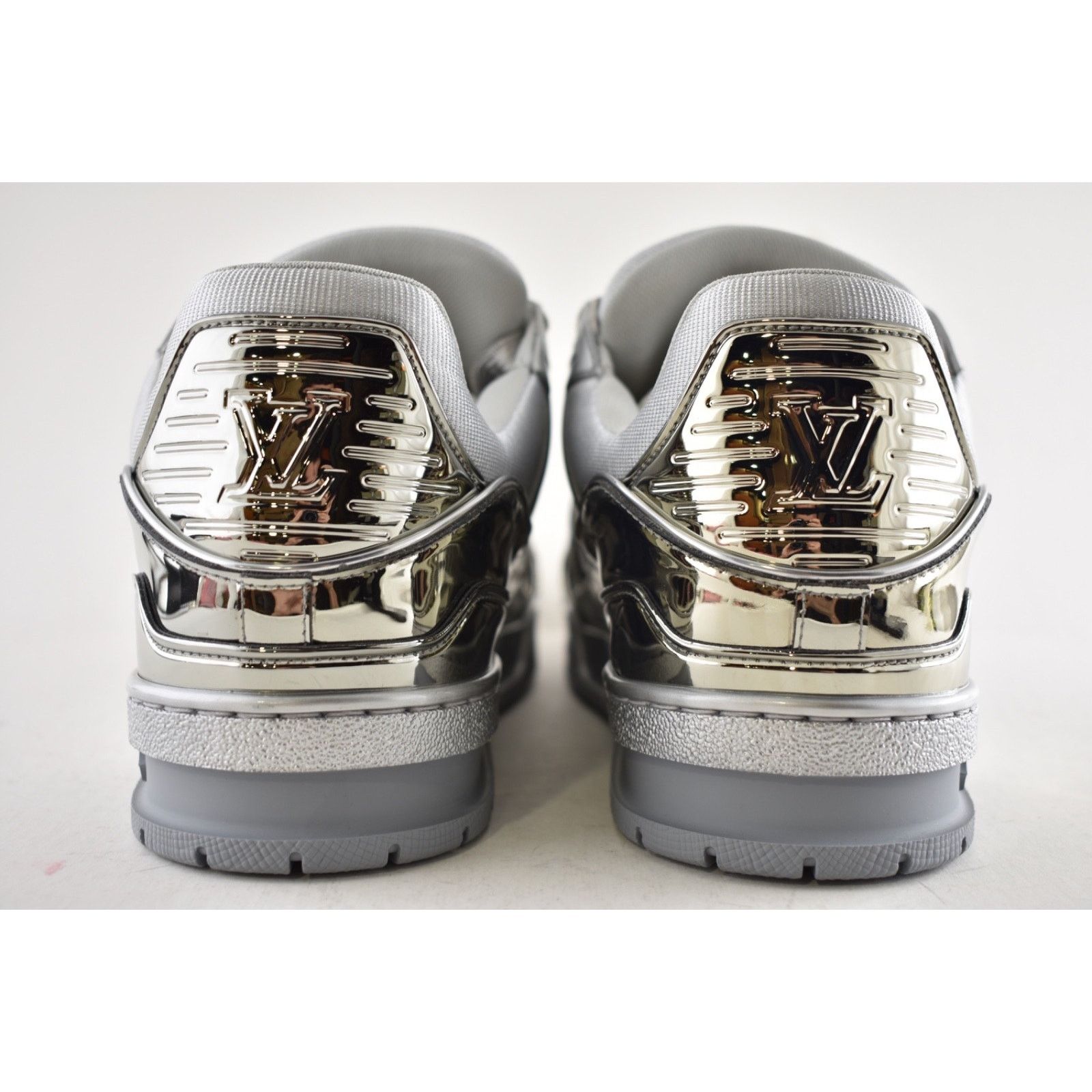 Louis Vuitton Louis Vuitton Chrome Metallic Mirror Silver Low Top Trainer Size US 9 / EU 42 - 14 Thumbnail