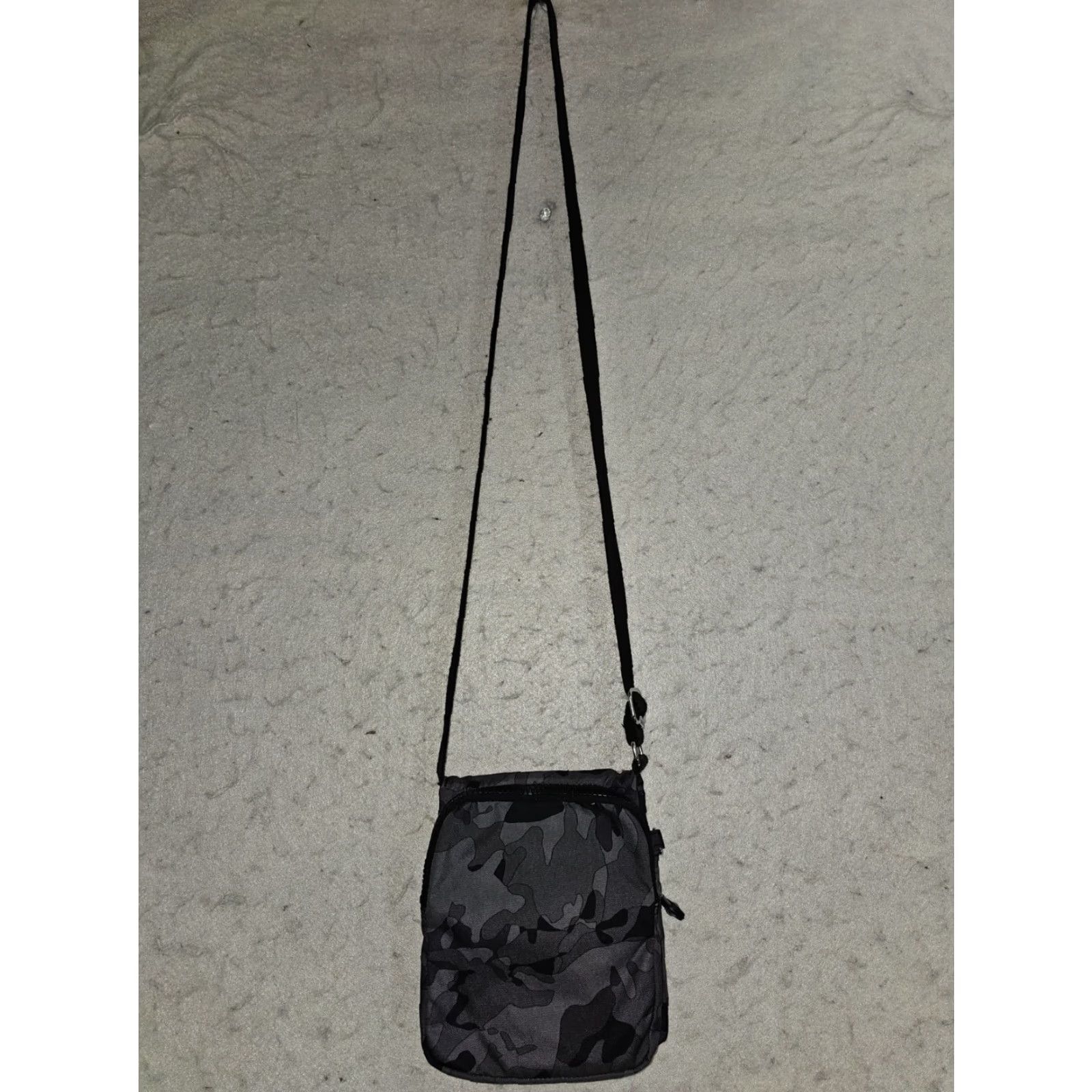 Vintage Kipling Signature Camo Fog Eldorado Gray Black Nylon Crossbody Travel Bag - Small Women Gray Camouflage Modern 90s? Size ONE SIZE - 7 Thumbnail