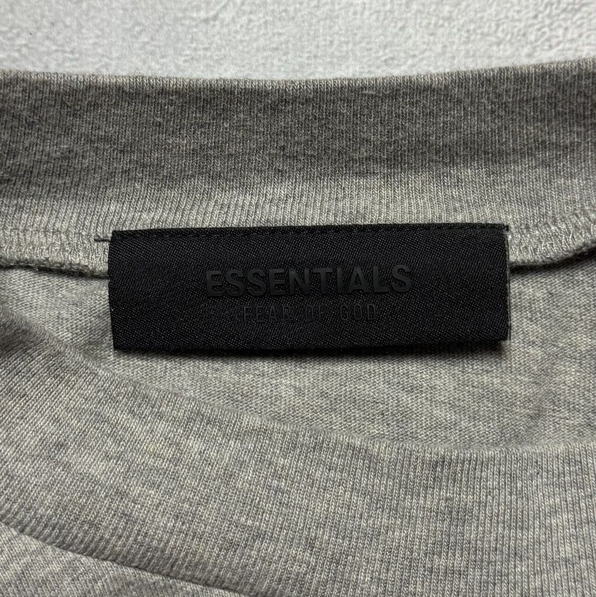 Fear of God Fear Of God Essentials Cotton Center Logo T-Shirt Crewneck Size US S / EU 44-46 / 1 - 11 Thumbnail
