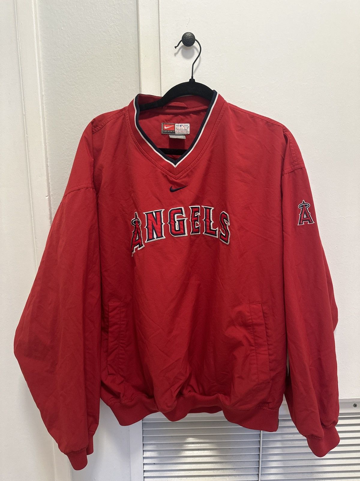 Nike Angels Vintage Crewneck Size US L / EU 52-54 / 3 - 1 Thumbnail