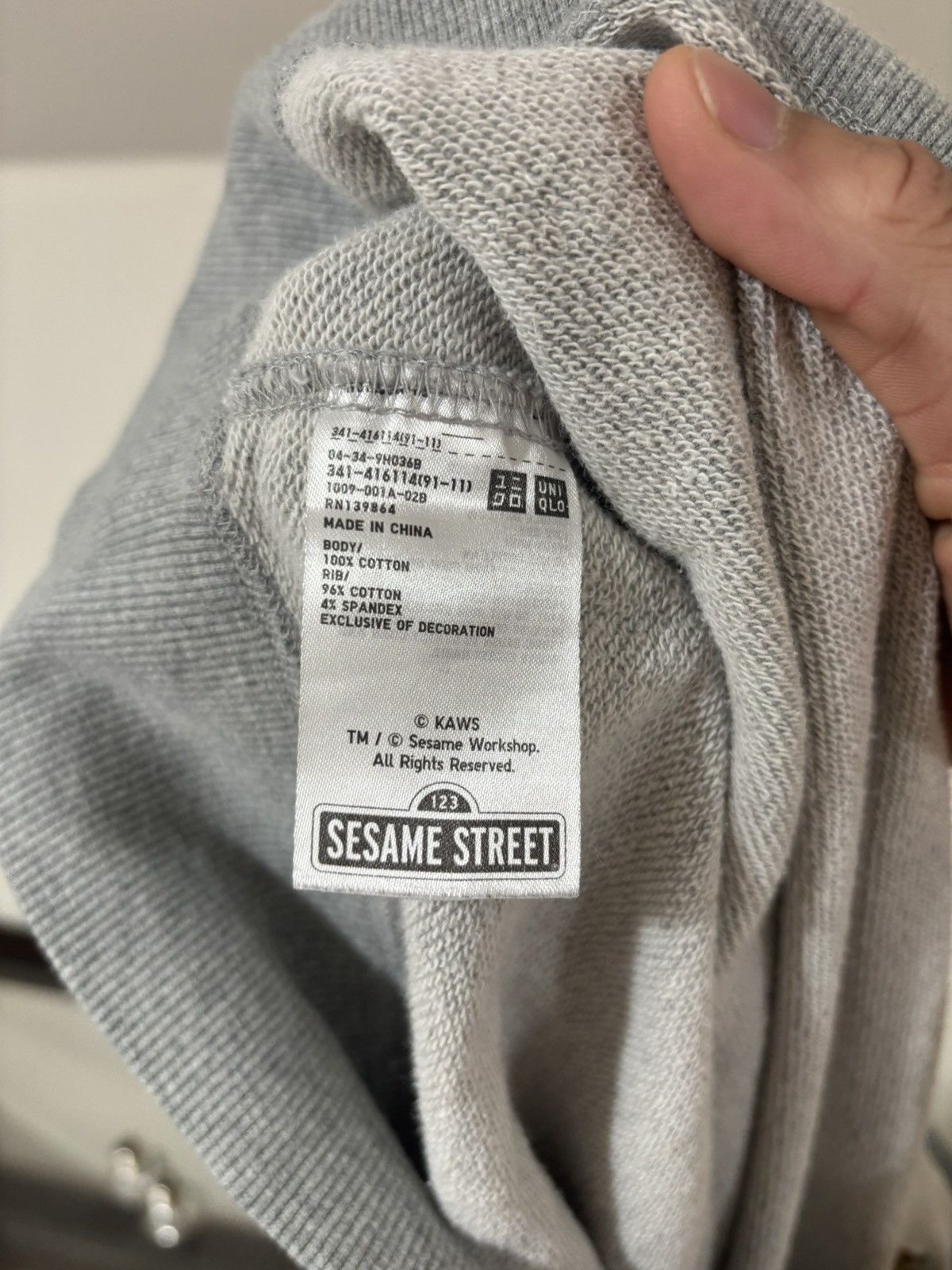 Kaws Kaws x Sesame Street Crewneck Size US L / EU 52-54 / 3 - 3 Thumbnail