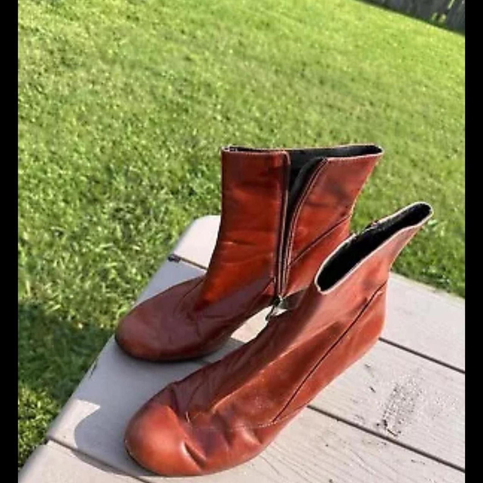 Other Brown leather ankle boots with a vintage vibe boots Size US 8 / IT 38 - 2 Thumbnail