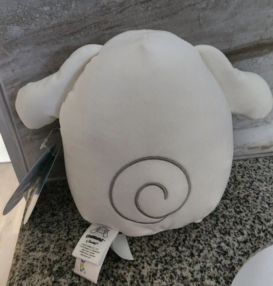 Other NWT Valentine's Cinnamoroll Squishmallows 6.5in Plush Size ONE SIZE - 2 Thumbnail
