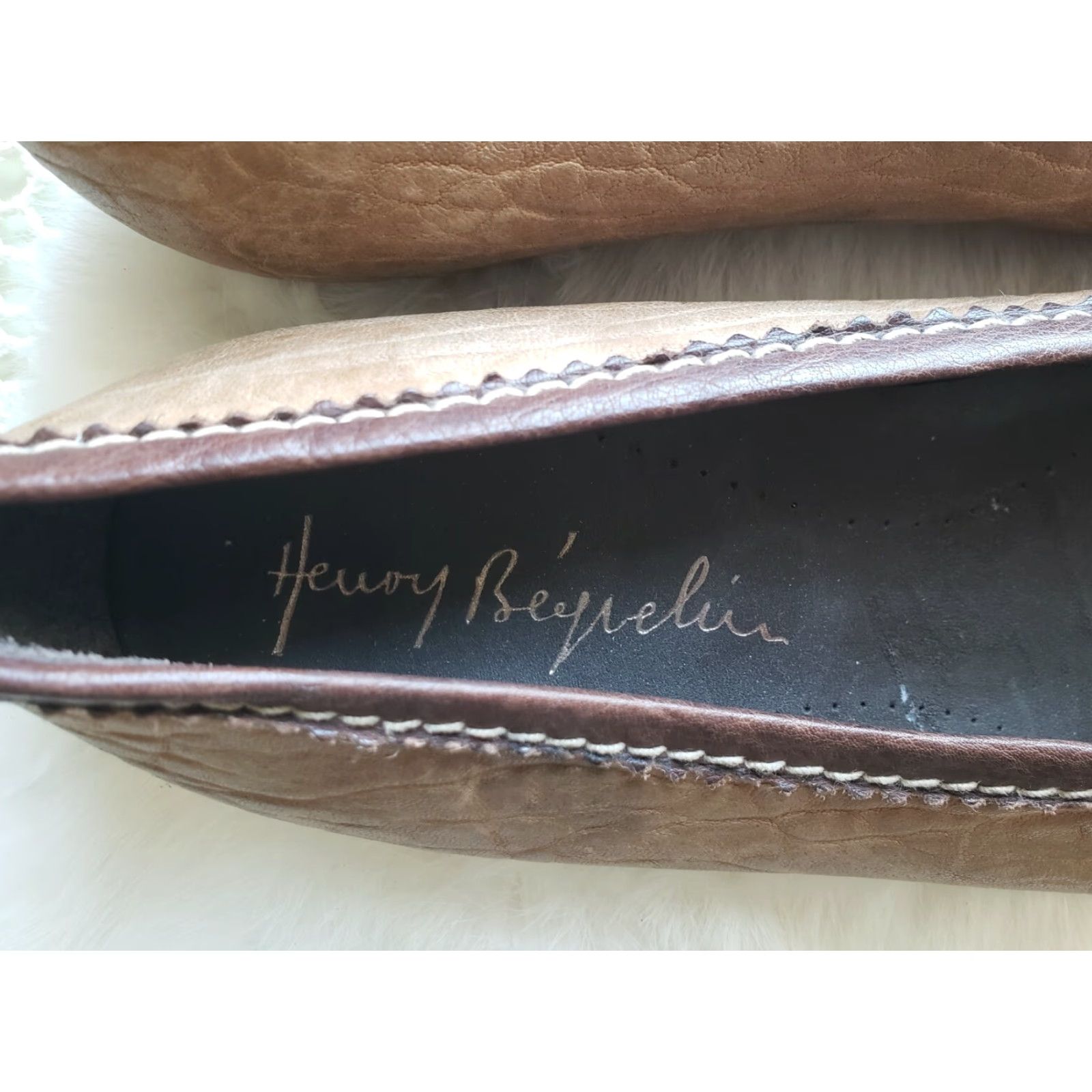 Vintage VINTAGE Henry Beguelin Toggle Ballet Flats Leather Brown 6/36 Womens Ballet Flat Slip On Toggle Detail Toe Art to wear Handmade in Italy Size US 6 / IT 36 - 6 Thumbnail