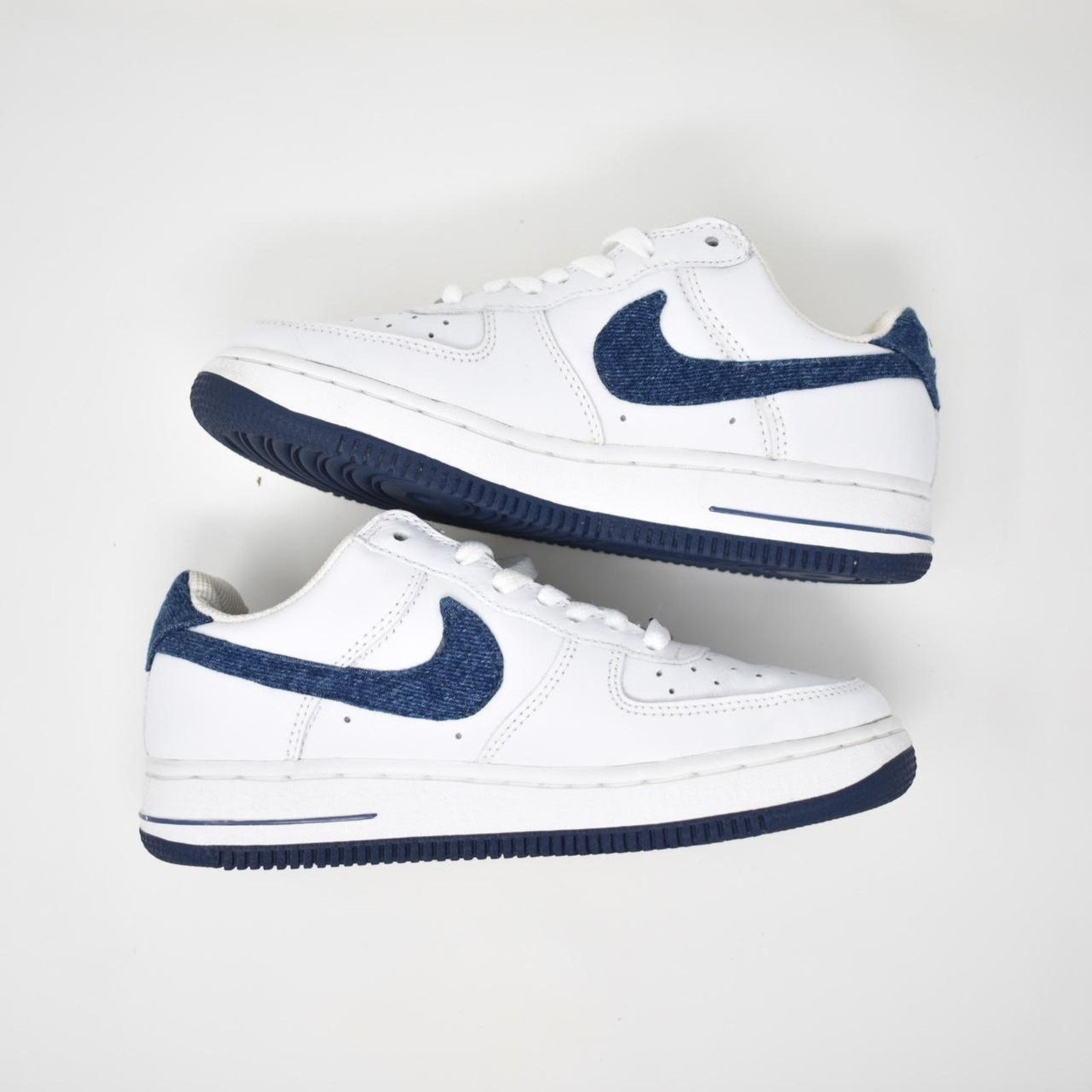Nike 2002 Nike Air Force 1 Low “Denim” Size US 5.5 / IT 35.5 - 4 Thumbnail