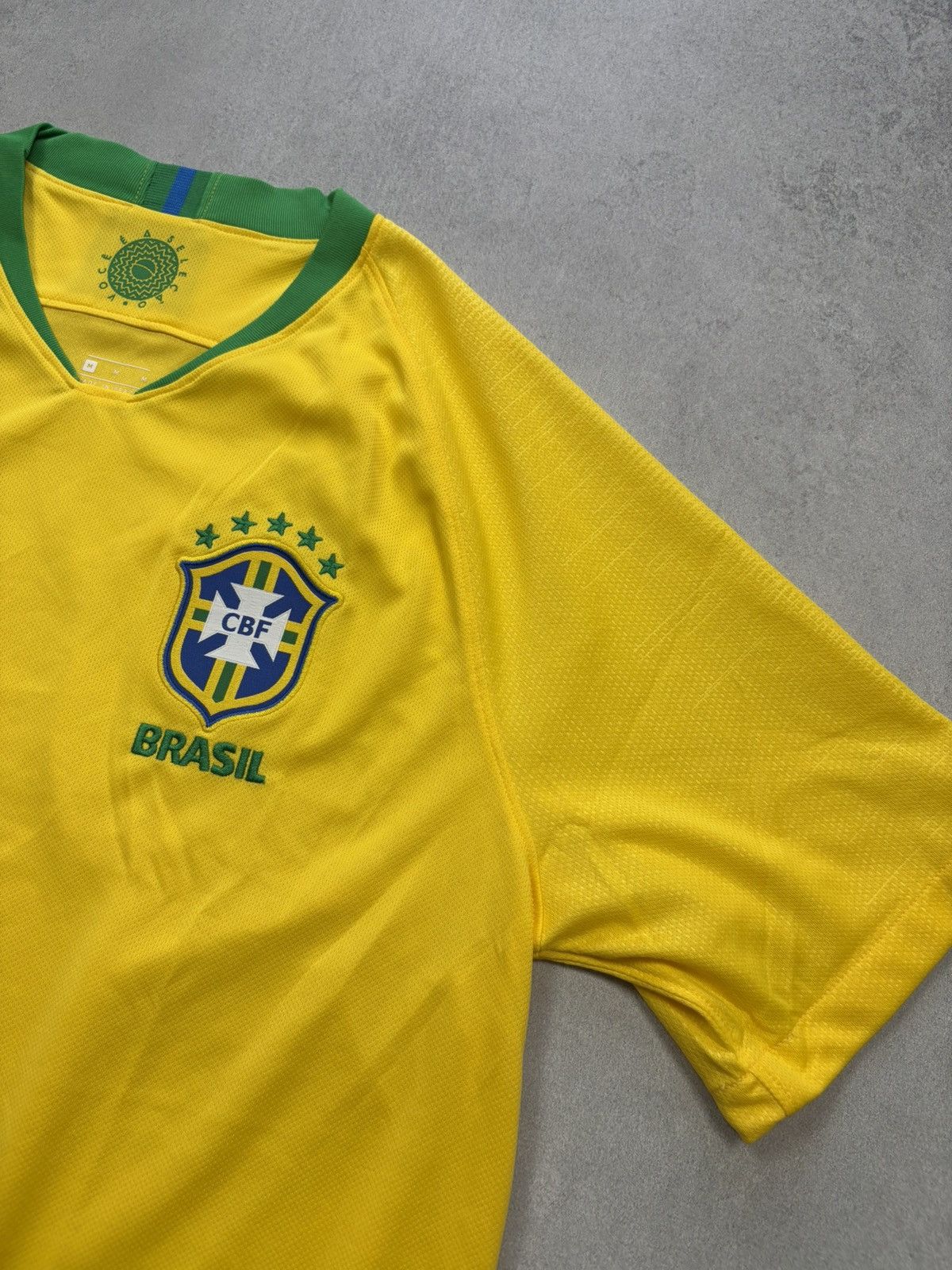 Nike Brazil Nike 2018 2019 Home Jersey World Cup Soccer Shirt Size US M / EU 48-50 / 2 - 2 Thumbnail
