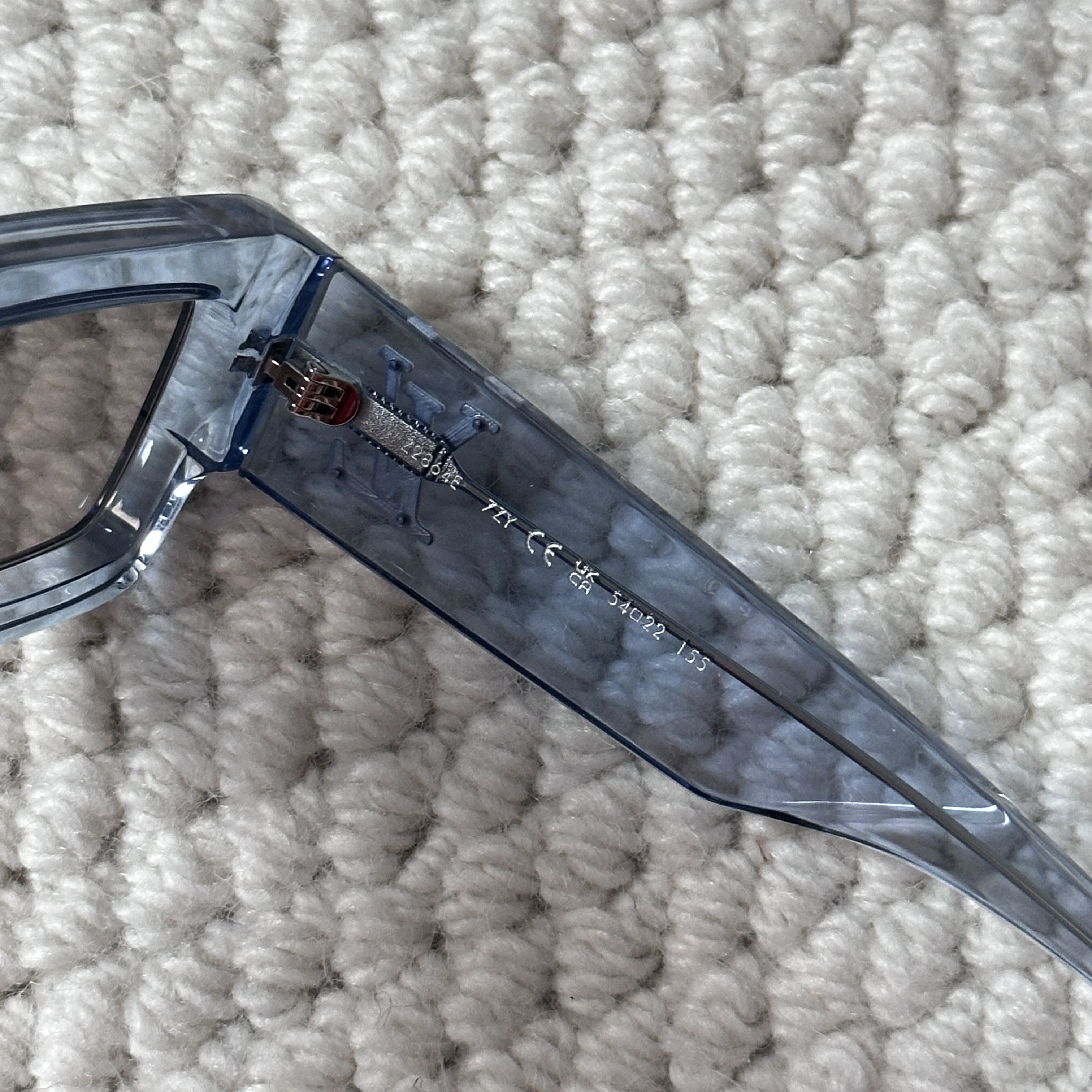 Louis Vuitton LV Clash Low Square Sunglasses Size ONE SIZE - 4 Thumbnail