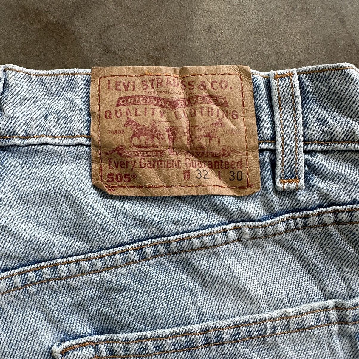 Japanese Brand Vintage Levi’s 505 Lightwash Distress Faded Denim Jean Pant Size US 30 / EU 46 - 12 Thumbnail